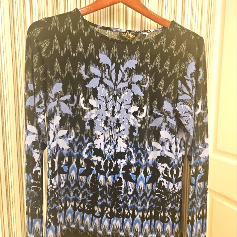 Bob Mackie Wearable Art size xs runs larger